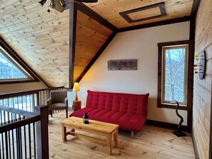 Televisión y chimenea 