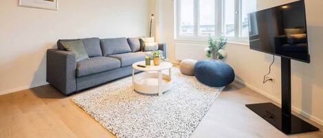 Tv, stereoanlæg, kontorer