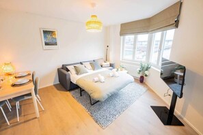 1 bedroom, desk, iron/ironing board, WiFi - Royal 65m2 One Bedroom Apartment (VW-140-A) (Eindhoven)