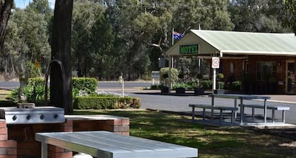 COOEE MOTEL