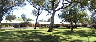 COOEE MOTEL
