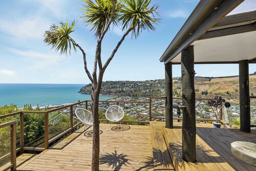 The Ultimate Cecil Wood Stay - Hot Tub, BBQ & Views