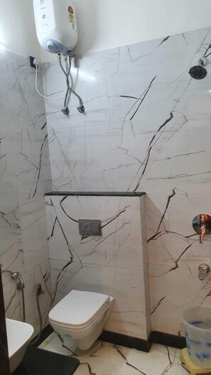 Bathroom - RBS Hotel And Lawn (Faizabad)