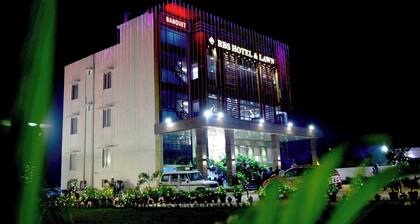 RBS Hotel And Lawn