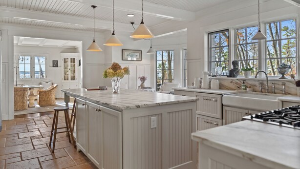 Coffee/tea maker, fridge, microwave, oven - Lakeview Bliss - Beautifully Decorated Home! Close Private Beach! (Harbor Springs)