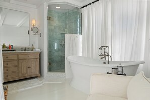 Shower, hair dryer - Lakeview Bliss - Beautifully Decorated Home! Close Private Beach! (Harbor Springs)
