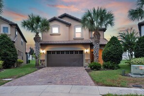 Exterior - Heated Pool, Game Room, 9MI Disney! FREE Resort (Kissimmee)