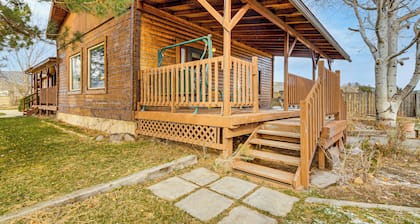 Mtn-view Cabin w/ Horse Pasture in Koosharem