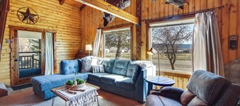 Mtn-view Cabin w/ Horse Pasture in Koosharem