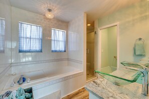 Interior - 2 Mi to Ocean: Home w/ Pool in Hernando Beach! (Spring Hill)