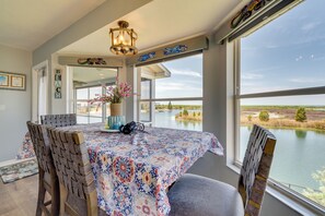 Interior - 2 Mi to Ocean: Home w/ Pool in Hernando Beach! (Spring Hill)