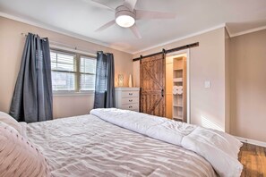 Interior - Metro Atlanta Vacation Home Rental w/ Deck (Hiram)