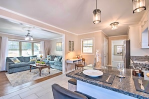 Interior - Metro Atlanta Vacation Home Rental w/ Deck (Hiram)
