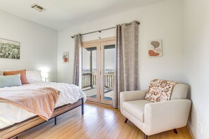 House (3 Bedrooms) | Interior - Spacious Cabin w/ Views, Near Lake Lawtonka! (Medicine Park)