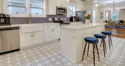 Private Balcony: Spacious, Updated Savannah Apt!