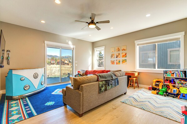 House (3 Bedrooms) | Interior