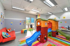 Children's area - Modern 1BR | Free Parking | Pool | Gym (Brickell)