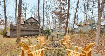 On-site Trails + Furnished Deck: Monteagle Escape!