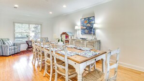 House (4 Bedrooms) | Interior - Pool, Fire Pit & Tennis Court: Gem in Bay St Louis (Bay St Louis)