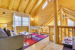 House (3 Bedrooms) | Interior - 2 Mi to Lake Arrowhead Village: Pet-friendly Cabin (Cedar Glen)