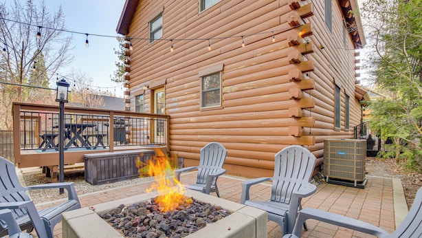 House (3 Bedrooms) | Interior - 2 Mi to Lake Arrowhead Village: Pet-friendly Cabin (Cedar Glen)