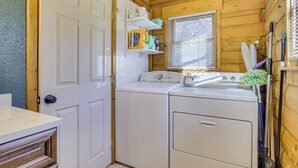 House (3 Bedrooms) | Interior - 2 Mi to Lake Arrowhead Village: Pet-friendly Cabin (Cedar Glen)