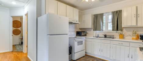 Cottage (2 Bedrooms) | Interior