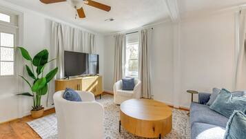 Cottage (2 Bedrooms) | Interior