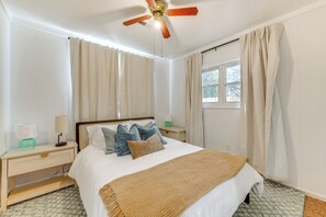 Cottage (2 Bedrooms) | Interior - 9 Mi to Colonial Beach: Charming Cottage w/ Yard! (Colonial Beach)