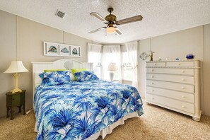 House (2 Bedrooms) | Interior - Naples Vacation Rental w/ Community Amenities! (Naples)