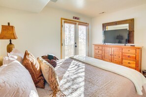 Apartment (2 Bedrooms) | Interior - Mtn-view Gem Near Skiing & Golf in Eden! (Eden)