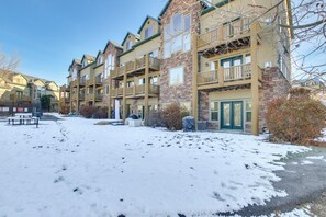 Apartment (2 Bedrooms) | Interior - Mtn-view Gem Near Skiing & Golf in Eden! (Eden)