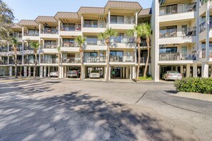 Apartment (1 Bedroom) | Interior - Walk to Coligny Beach Park: Condo w/ Pool Access! (Hilton Head Island)