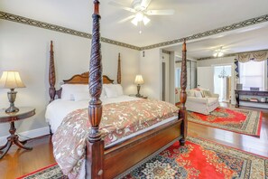 Apartment (4 Bedrooms) | Interior - 1 Mi to Dtwn: Townhome w/ Patio in Baltimore! (Baltimore)