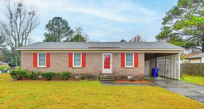 Pet-friendly Home w/ Deck & Yard in Winterville