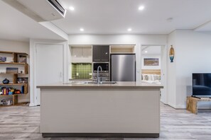 Fridge, microwave, oven, stovetop - Beachfront Bliss at Malo in Agnes Water (Agnes Water)