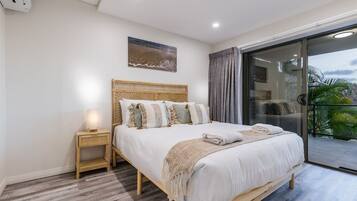 3 habitaciones, tabla de planchar con plancha, wifi y ropa de cama