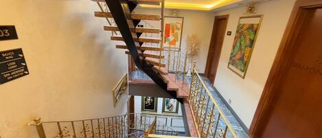 Quầy tiếp tân