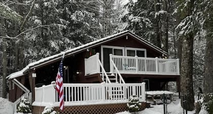 Serene Forest Chalet - A White Mountains Adventure