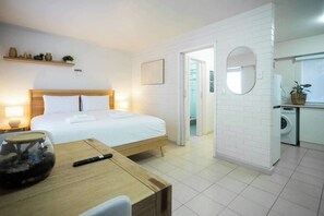 Unclassified image, 5 of 29, button