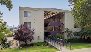 Exterior - King George Nest - With Parking in Victoria Park! (Victoria Park)