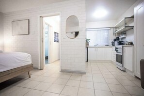 1 bedroom, iron/ironing board, internet, bed sheets - King George Nest - With Parking in Victoria Park! (Victoria Park)
