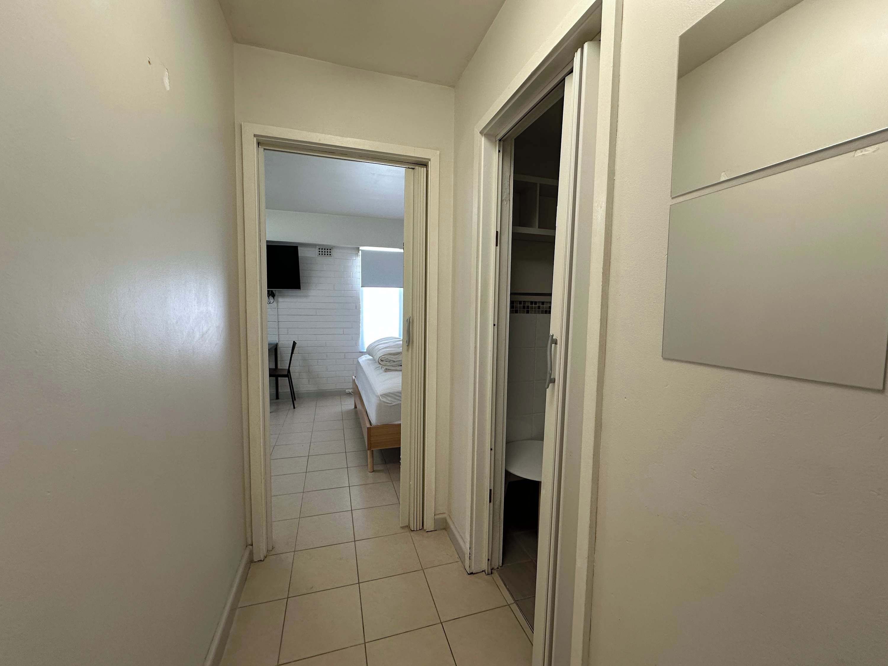 1 bedroom, iron/ironing board, internet, bed sheets
