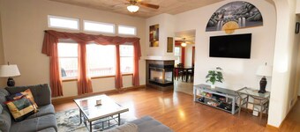 Tuscan Hills Hideaway - 6 Bedrooms, 14 beds, Up to 25 people