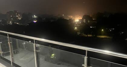 Vedic Kumbha in Prayagraj with AC & WiFi – Perfect for Comfortable Living.