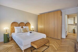 2 chambres, fer et planche à repasser, Wi-Fi, draps fournis