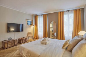2 chambres, fer et planche à repasser, Wi-Fi, draps fournis