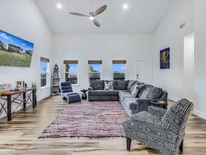 Smart TV - Nautical Nest (Rockport)