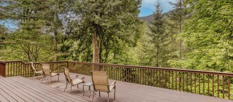 Brightside Retreat - Resort Pool, Games, Pets