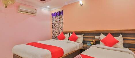 Desk, laptop workspace, free WiFi, bed sheets